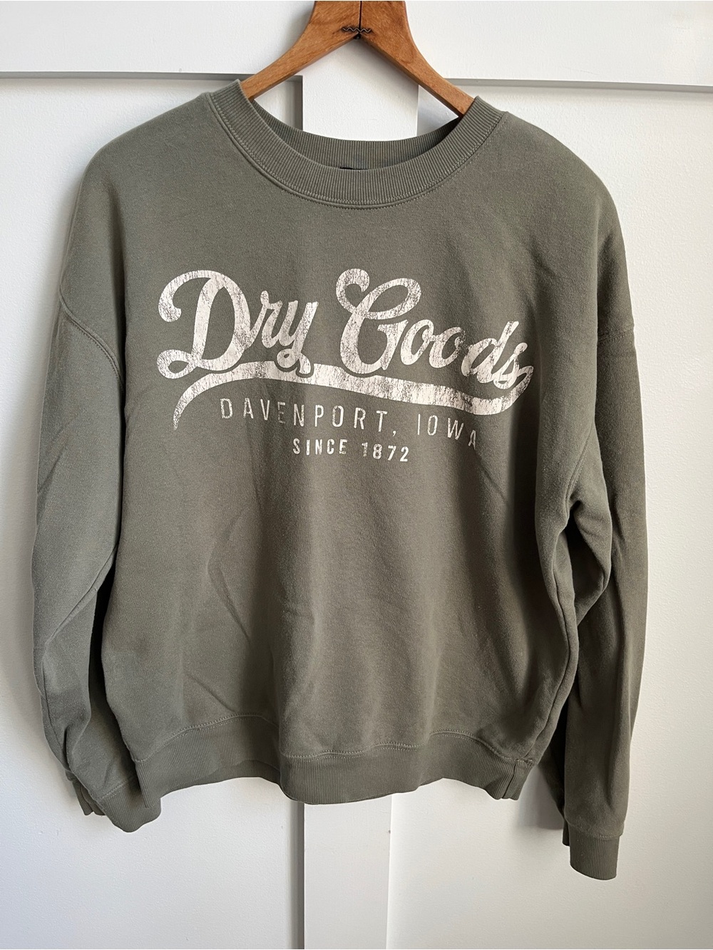 Dry Goods Boutique Olive Crewneck Sweatshirt Women's XS